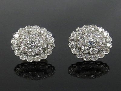 14k Gold earring with Moissanite 0303