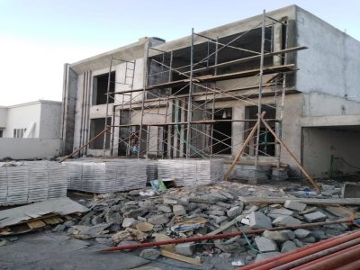 BUILDING CONTRACTORS 