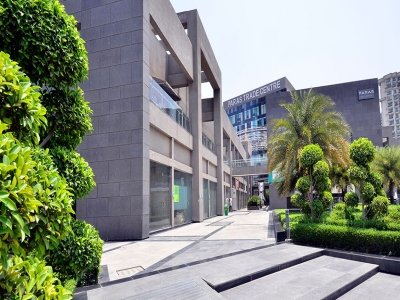Paras Trade Centre For Rent