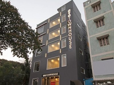 OYO Townhouse 