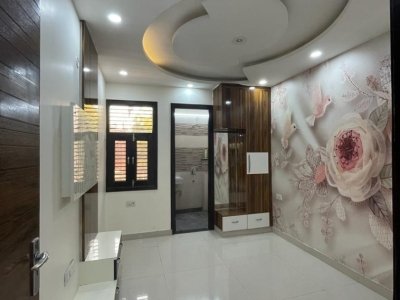 3 BHK FLAT IN UTTAM NAGAR  110 GAJ NEAR METRO  SAINIK NAGAR  MR 23