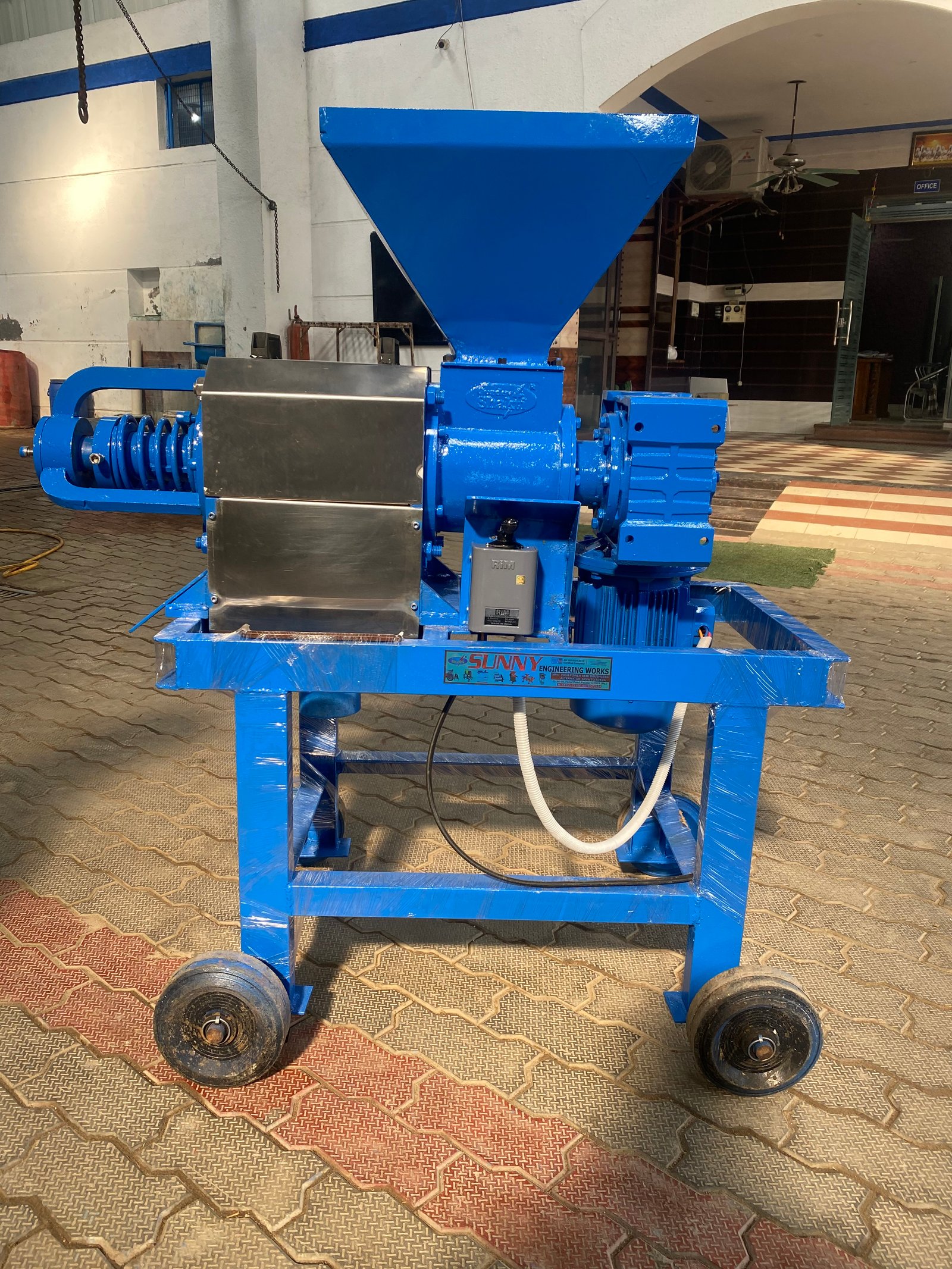 MINI COW DUNG DEWATERING MACHINE