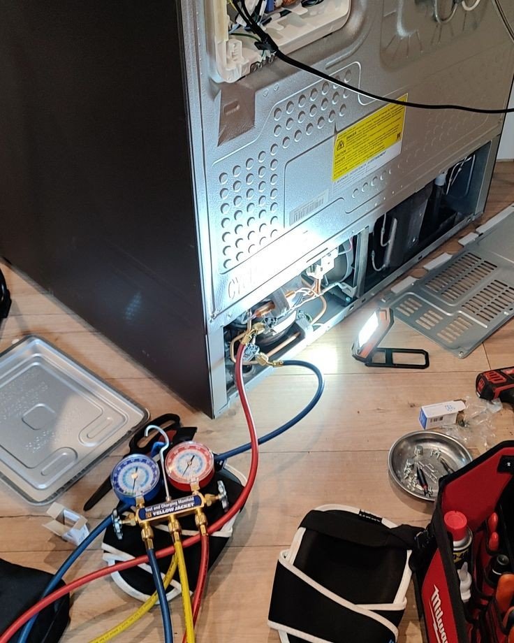 ELECTRONIC REPAIR SHOP 