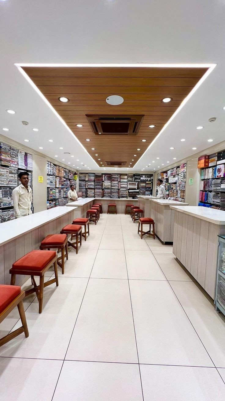 INTERIOR DESIGNER FOR SHOWROOM 