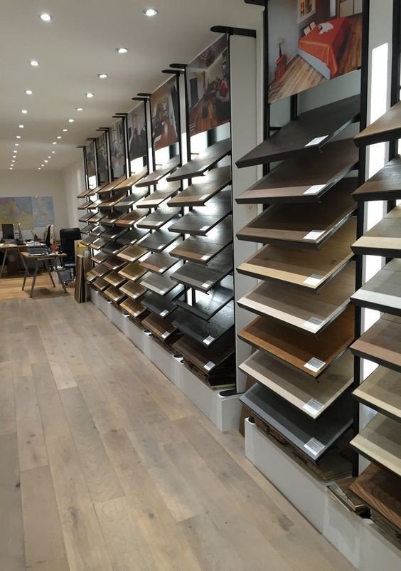 INTERIOR DESIGNER FOR SHOWROOM 