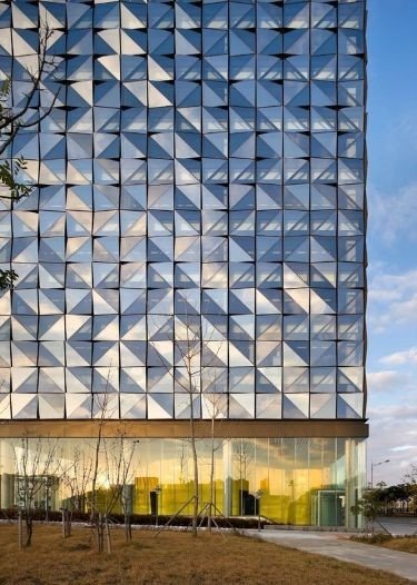 REFLECTIVE GLASS DEALERS 